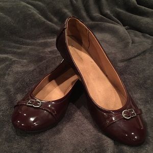 Naturalizer comfort flex flats burgundy